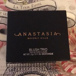 Anastasia Beverly Hills blush trio